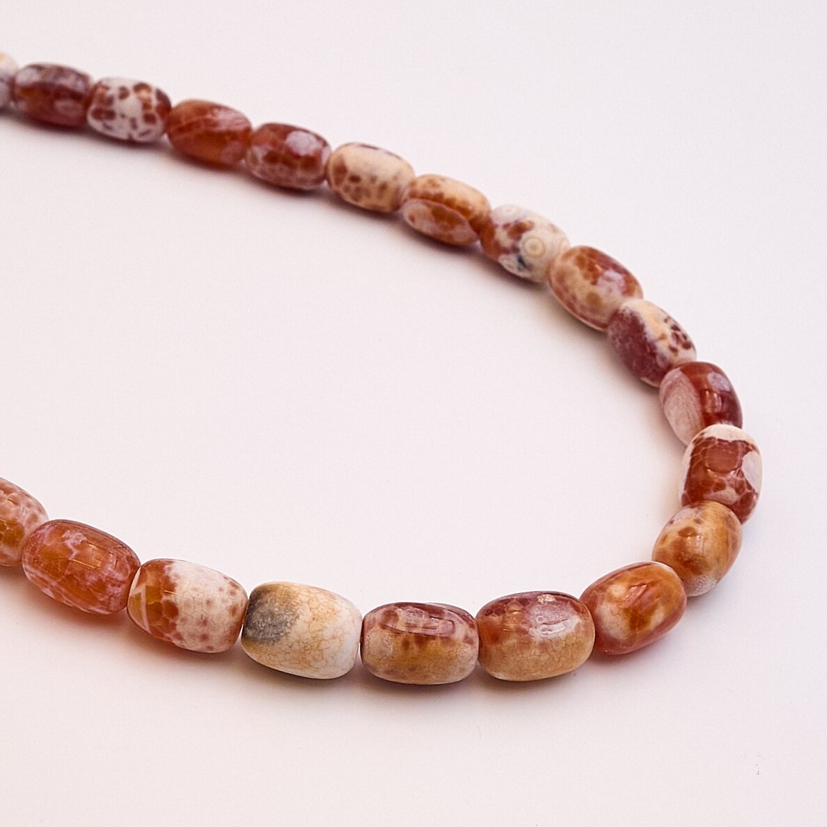 Agatas, statinės forma, 37-39 cm/gija, apie 10x14 mm