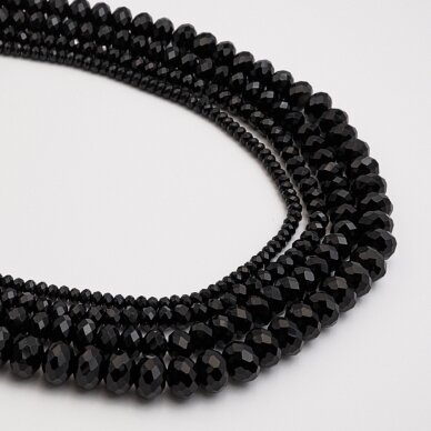 Agatas, natūralus, A kokybė, dažytas, briaunuotas, apvali forma, juoda spalva, 37-39 cm/gija, 5x8 mm Agatas, natūralus, A kokybė, dažytas, briaunuotas, apvali forma, juoda spalva, 37-39 cm/gija, 5x8 mm