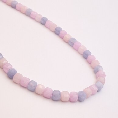 Assorted Stone (Amethyst, Aquamarine, Rose Quartz), natural, AB quality, faceted, cube bead, 37-39 cm/string, 8 mm Assorted Stone (Amethyst, Aquamarine, Rose Quartz), natural, AB quality, faceted, cube bead, 37-39 cm/string, 8 mm