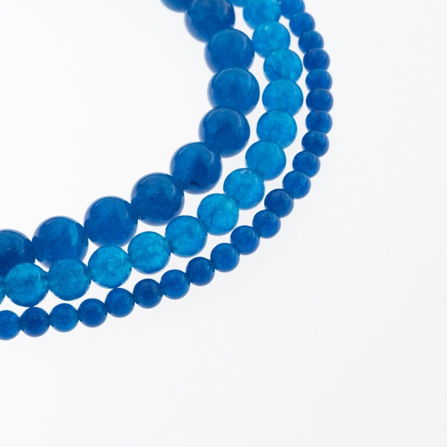 Chalcedonas, natūralus, AB kokybė, dažytas, apvali forma, tamsiai turkio spalva, 37-39 cm/gija, 4, 6, 8, 10, 12 mm Chalcedonas, natūralus, AB kokybė, dažytas, apvali forma, tamsiai turkio spalva, 37-39 cm/gija, 4, 6, 8, 10, 12 mm