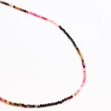 Daugiaspalvis turmalinas, natūralus, C kokybė, apvali forma, 37-39 cm/gija, 2 mm Daugiaspalvis turmalinas, natūralus, C kokybė, apvali forma, 37-39 cm/gija, 2 mm