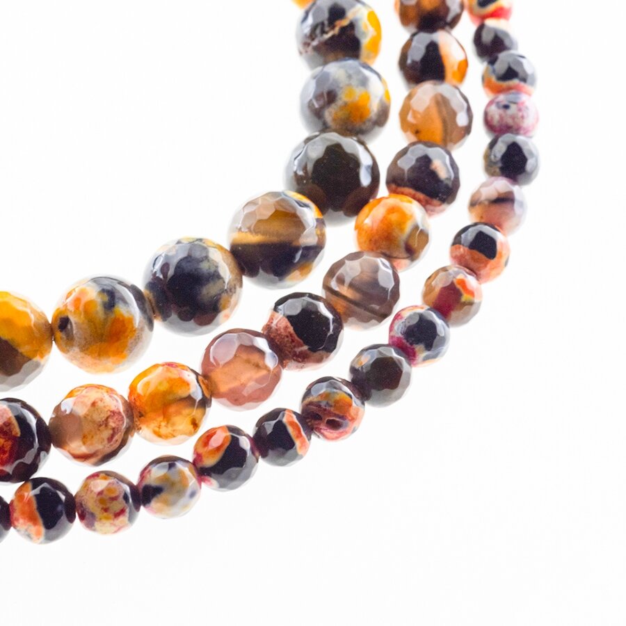 Fire agatas, natūralus, B kokybė, dažytas, briaunuotas, apvali forma, juodai oranžinė spalva, 37-39 cm/gija, 4, 6, 8, 10, 12, 14 mm
