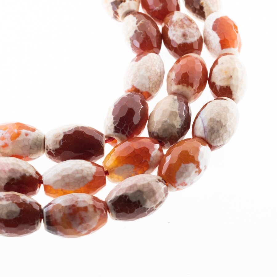 Fire agatas, natūralus, B kokybė, dažytas, briaunuotas, ovalo-ryžio forma, baltai raudona spalva, 37-39 cm/gija, 12x16 mm Fire agatas, natūralus, B kokybė, dažytas, briaunuotas, ovalo-ryžio forma, baltai raudona spalva, 37-39 cm/gija, 12x16 mm