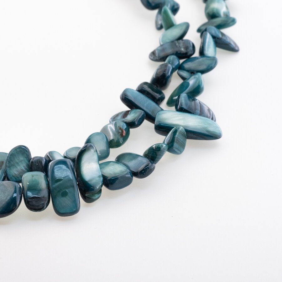 Mother-of-pearl Shell, Natural, B Grade, Dyed, Chip Bead, #08 Peacock Green, 78-80 cm/strand, about 5x8-10x25 mm Mother-of-pearl Shell, Natural, B Grade, Dyed, Chip Bead, #08 Peacock Green, 78-80 cm/strand, about 5x8-10x25 mm