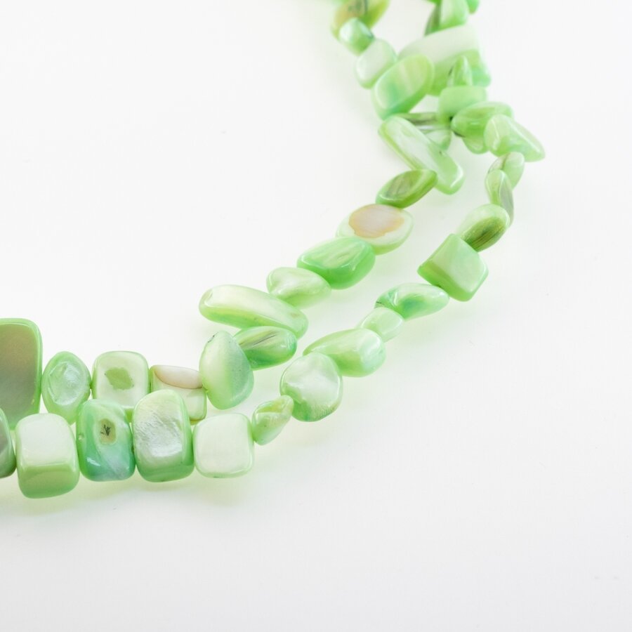 Mother-of-pearl Shell, Natural, B Grade, Dyed, Chip Bead, #32 Light Apple Green, 78-80 cm/strand, about 5x8-10x25 mm