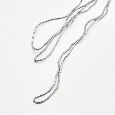 Hematitas, regeneruotas, cilindro forma, nikelio spalva, 39-40 cm/gija, 1x1 mm Hematitas, regeneruotas, cilindro forma, nikelio spalva, 39-40 cm/gija, 1x1 mm