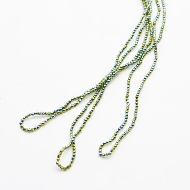 Hematitas, regeneruotas, briaunuotas, apvali forma, žalia spalva, 39-40 cm/gija, 2 mm