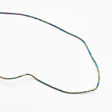 Hematitas, regeneruotas, vamzdžio forma, įvairiaspalvis, 39-40 cm/gija, 1x2 mm Hematitas, regeneruotas, vamzdžio forma, įvairiaspalvis, 39-40 cm/gija, 1x2 mm