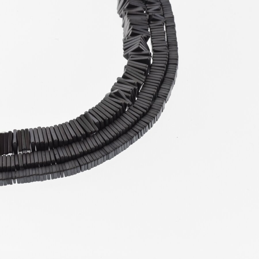 Hematitas, regeneruotas, matinis, kvadrato rondelės forma, juoda spalva, 39-40 cm/gija, 2x1, 3x1, 4x1, 6x1 mm Hematitas, regeneruotas, matinis, kvadrato rondelės forma, juoda spalva, 39-40 cm/gija, 2x1, 3x1, 4x1, 6x1 mm