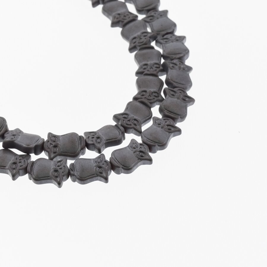 Hematitas, regeneruotas, matinis, pelėdos forma, juoda spalva, 39-40 cm/gija, 8x10 mm Hematitas, regeneruotas, matinis, pelėdos forma, juoda spalva, 39-40 cm/gija, 8x10 mm