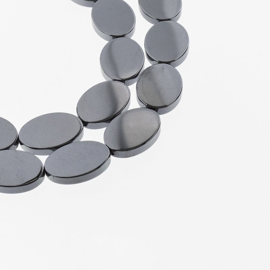 Hematitas, regeneruotas, plokščio ovalo forma, juoda spalva, 39-40 cm/gija, 13x18 mm Hematitas, regeneruotas, plokščio ovalo forma, juoda spalva, 39-40 cm/gija, 13x18 mm