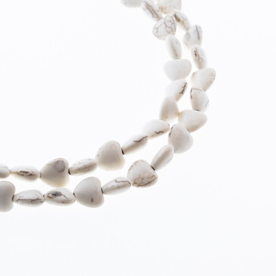 Howlite, Imitation, Puffed Heart Bead, Beige, 37-39 cm/strand, 10 mm Howlite, Imitation, Puffed Heart Bead, Beige, 37-39 cm/strand, 10 mm