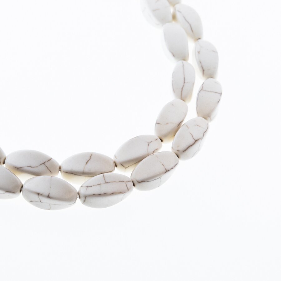 Howlite, Imitation, Twisted Four-sided Oval Bead, Beige, 37-39 cm/strand, 8x18 mm Howlite, Imitation, Twisted Four-sided Oval Bead, Beige, 37-39 cm/strand, 8x18 mm