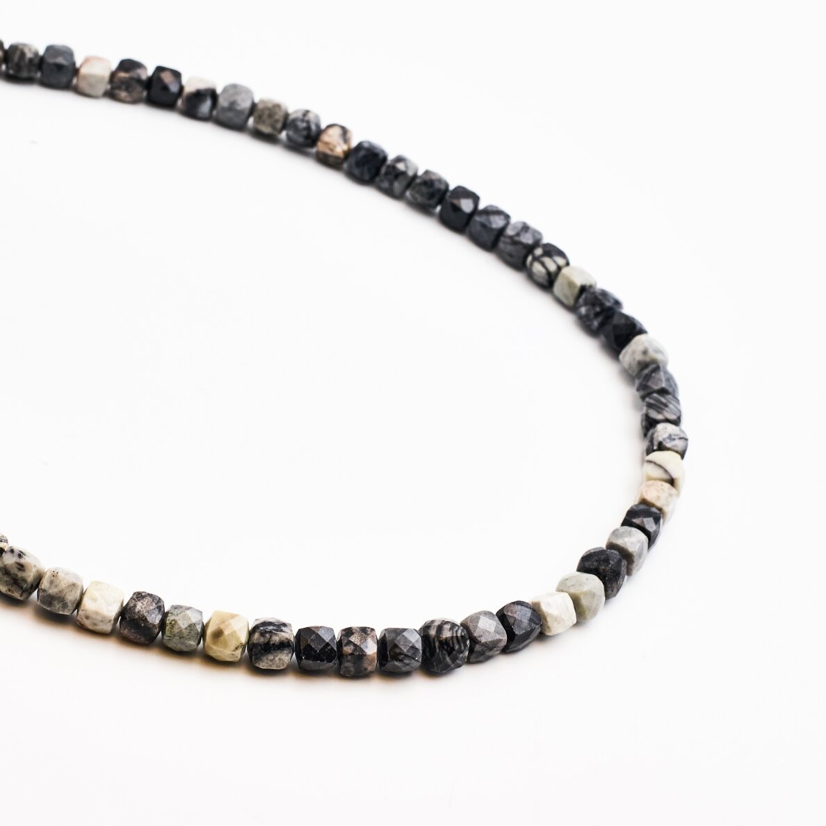 Black Silk Stone, natural, AB quality, faceted, cube shape, 39-40 cm/strand, 6 mm Black Silk Stone, natural, AB quality, faceted, cube shape, 39-40 cm/strand, 6 mm