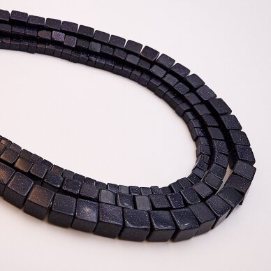 Kairo naktis, natūralus, B kokybė, kubo forma, 37-39 cm/gija, 6x6 mm Kairo naktis, natūralus, B kokybė, kubo forma, 37-39 cm/gija, 6x6 mm