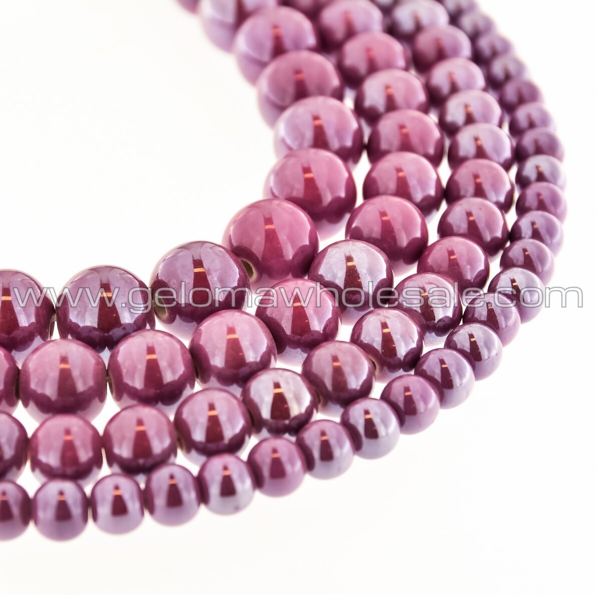 Keramika, apvali forma, #A03 violetinė slyvos atspalvio, apie 55 vnt./gija, 6, 8, 10, 12, 14, 16, 18, 20, 28, 32, 35 mm