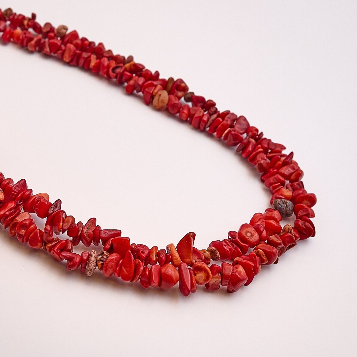 Coral, chip bead, about 80–83 cm/strand