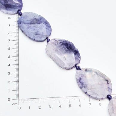 Kraklė agatas, Nestandartinė forma, Violetinė, 37-40 cm/gija, storis iki 5mm Kraklė agatas, Nestandartinė forma, Violetinė, 37-40 cm/gija, storis iki 5mm