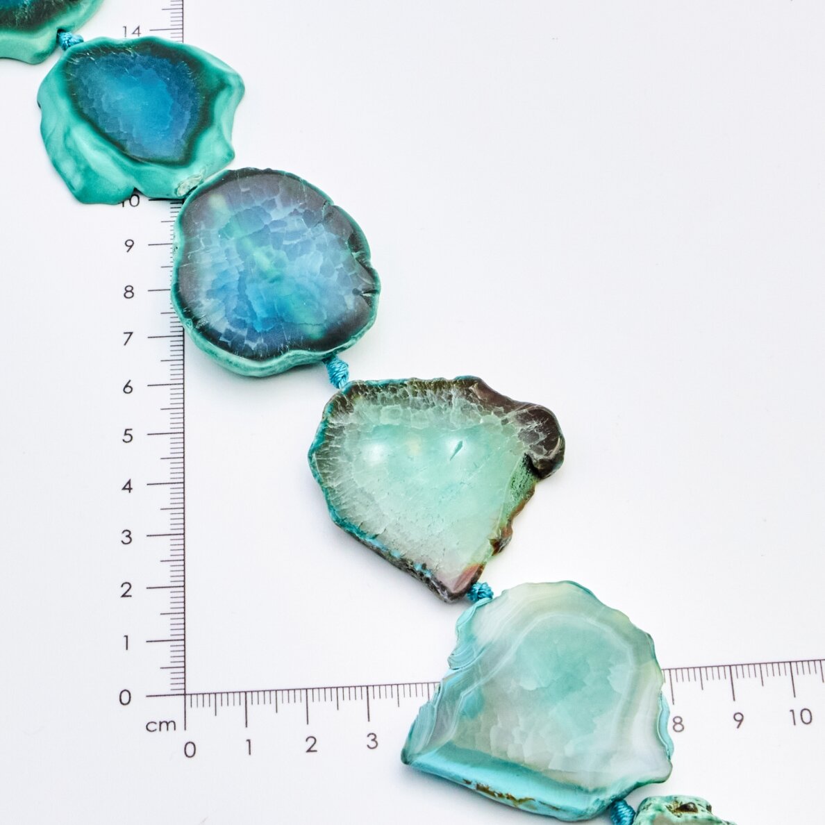 Quartz Agate, Oval, Green, 37-40 cm/strand, thickness up to 5 mm
