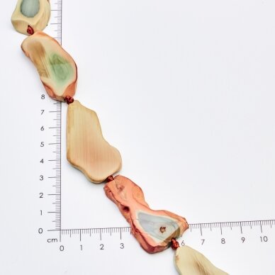 Kvarcas & agatas, Nestandartinė forma, Kreminė, 37-40 cm/gija, storis iki 5mm Kvarcas & agatas, Nestandartinė forma, Kreminė, 37-40 cm/gija, storis iki 5mm