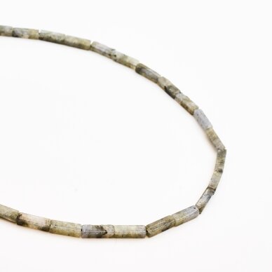 Labradoritas , 4x13 mm, 37-39 cm/gija