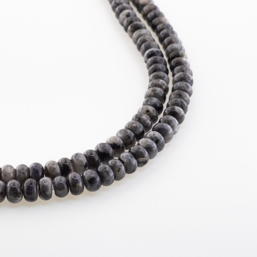 Larvikitas, natūralus, AB kokybė, abacus rondelės forma, pilka spalva, 37-39 cm/gija, 6x4 mm Larvikitas, natūralus, AB kokybė, abacus rondelės forma, pilka spalva, 37-39 cm/gija, 6x4 mm