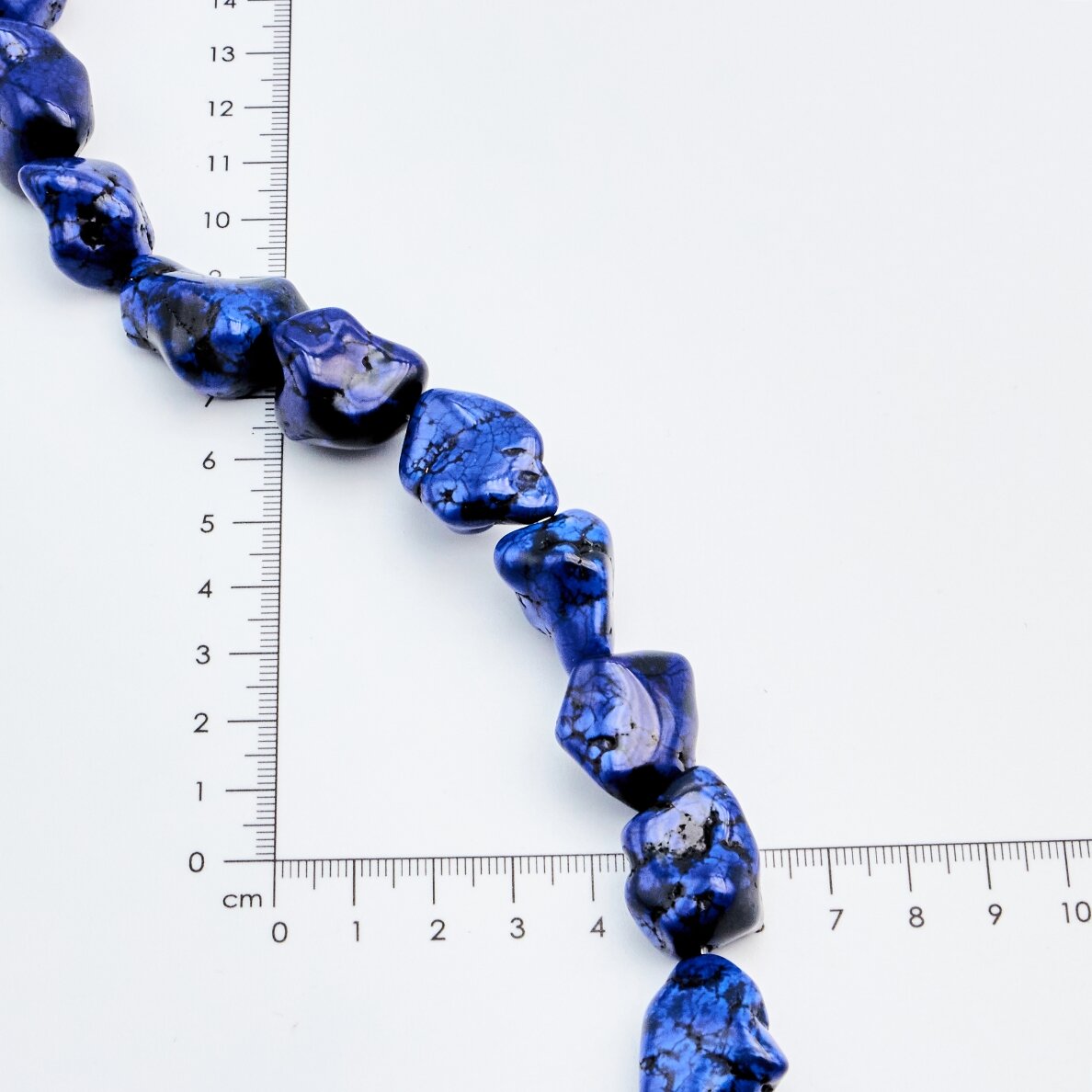 Magnezitas, Nestandartinė forma, Mėlyna, 37-40 cm/gija, storis iki 5mm