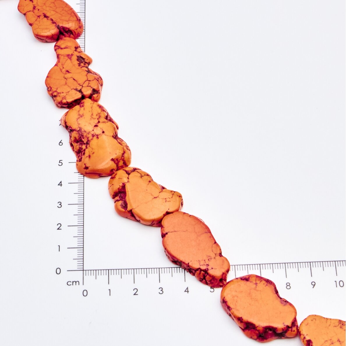 Magnezitas, Nestandartinė forma, Oranžinė, 37-40 cm/gija, storis iki 5mm