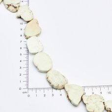 Magnezitas, Nestandartinė forma, Kreminė, 37-40 cm/gija, storis iki 5mm Magnezitas, Nestandartinė forma, Kreminė, 37-40 cm/gija, storis iki 5mm