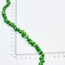Magnezitas, Nestandartinė forma, Žalia, 37-40 cm/gija, storis iki 5mm Magnezitas, Nestandartinė forma, Žalia, 37-40 cm/gija, storis iki 5mm