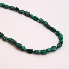 "Malachitas, nat_ralus, B kokyb_, _virg_do forma, _alia spalva, 37-39 cm/gija, ""M"" dydis apie 6x8-8x12 mm"