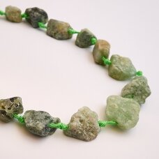 Matinis aventurine, natūralus, A kokybė, gabaliuko forma, žalia spalva, 37-39 cm/gija, apie 14x19x12-20x28x14 mm Matinis aventurine, natūralus, A kokybė, gabaliuko forma, žalia spalva, 37-39 cm/gija, apie 14x19x12-20x28x14 mm
