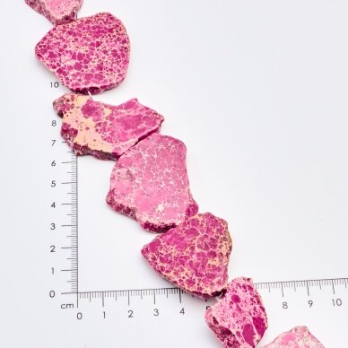Magnezitas, Nestandartinė forma, Rožinė, 37-40 cm/gija, storis iki 5mm Magnezitas, Nestandartinė forma, Rožinė, 37-40 cm/gija, storis iki 5mm