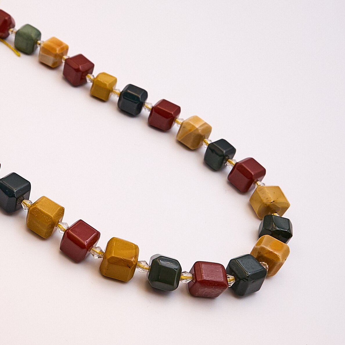 Mookaite Jasper, 10 mm, about 39–40 cm/strand