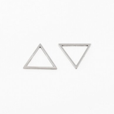 Nerūdijančio plieno trikampio formos pakabukas, sidabrinė spalva, ilgis-35 mm