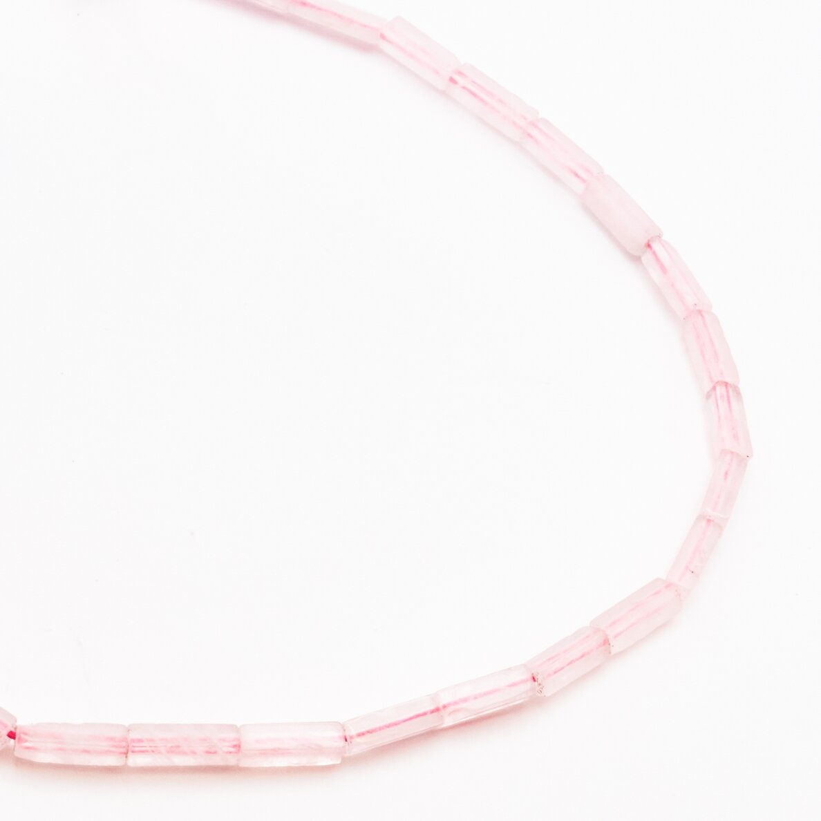 Rožinis kvarcas, 4x13 mm, 37-39 cm/gija