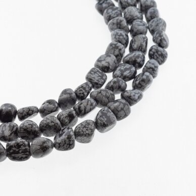 Snaiginis obsidianas, natūralus, AB kokybė, gabaliuko forma, juodai balta spalva, 37-39 cm/gija, apie 10x11-11x12 mm Snaiginis obsidianas, natūralus, AB kokybė, gabaliuko forma, juodai balta spalva, 37-39 cm/gija, apie 10x11-11x12 mm