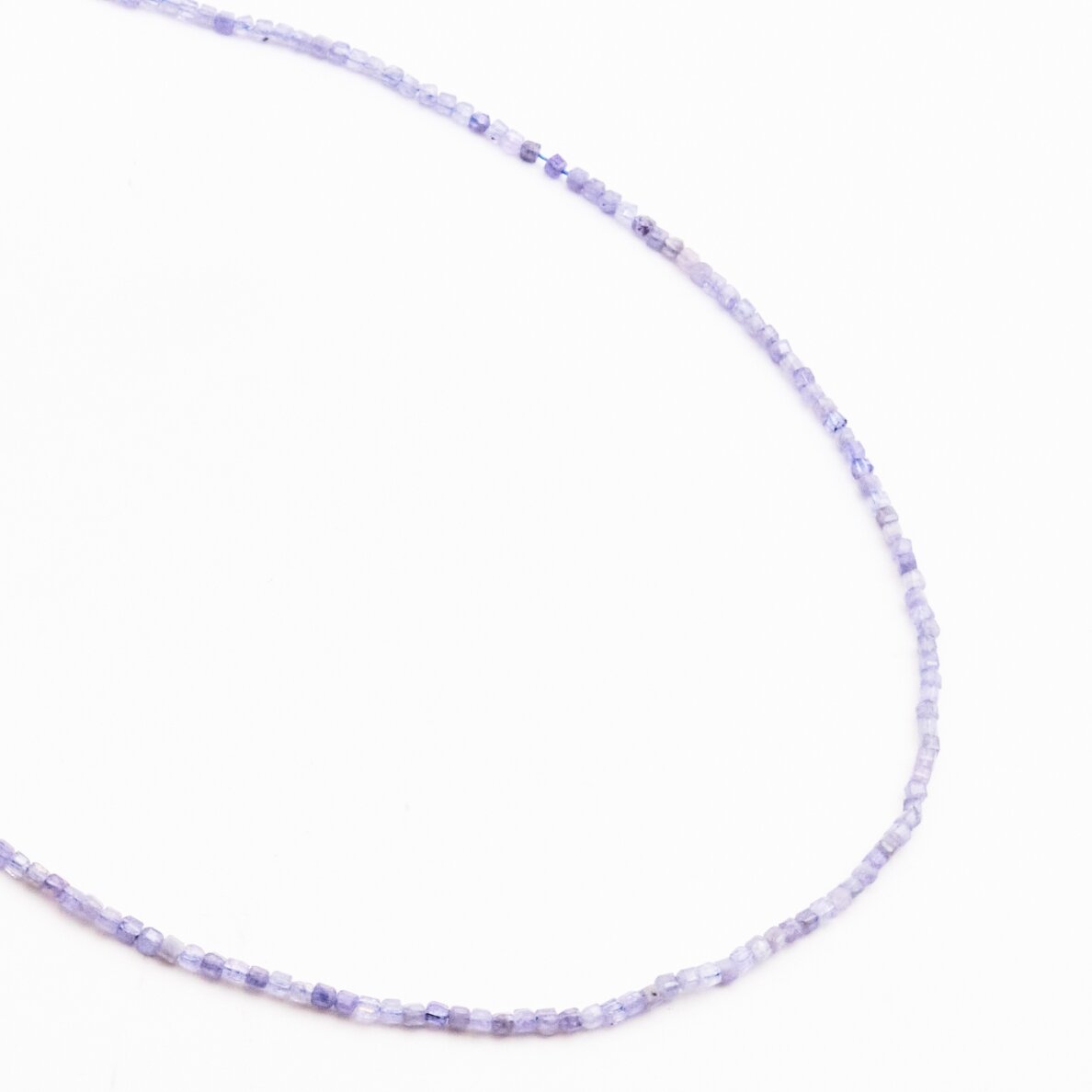 Tanzanite, natural, B quality, faceted, cube bead, 37-39 cm/string, 2 mm Tanzanite, natural, B quality, faceted, cube bead, 37-39 cm/string, 2 mm