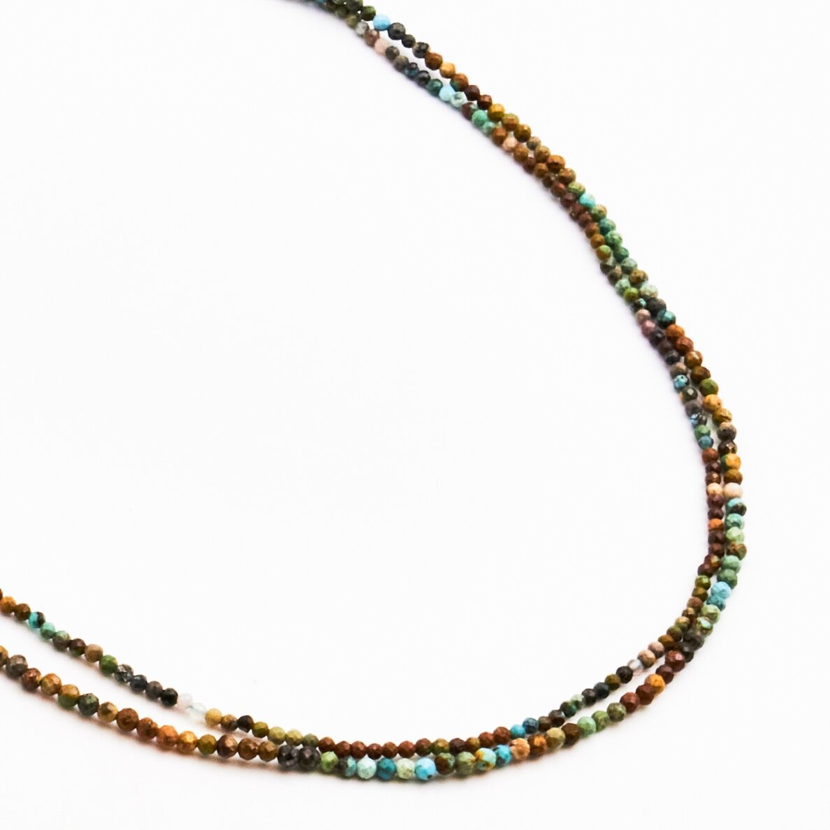 Turquoise, natural, B quality, faceted, round bead, 37-39 cm/string, 3 mm Turquoise, natural, B quality, faceted, round bead, 37-39 cm/string, 3 mm