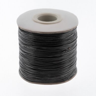 Vaškuota poliesterinė virvelė, #12 ypač tamsi ruda spalva, apie 90 metrų/ritė, 2.5 mm Vaškuota poliesterinė virvelė, #12 ypač tamsi ruda spalva, apie 90 metrų/ritė, 2.5 mm