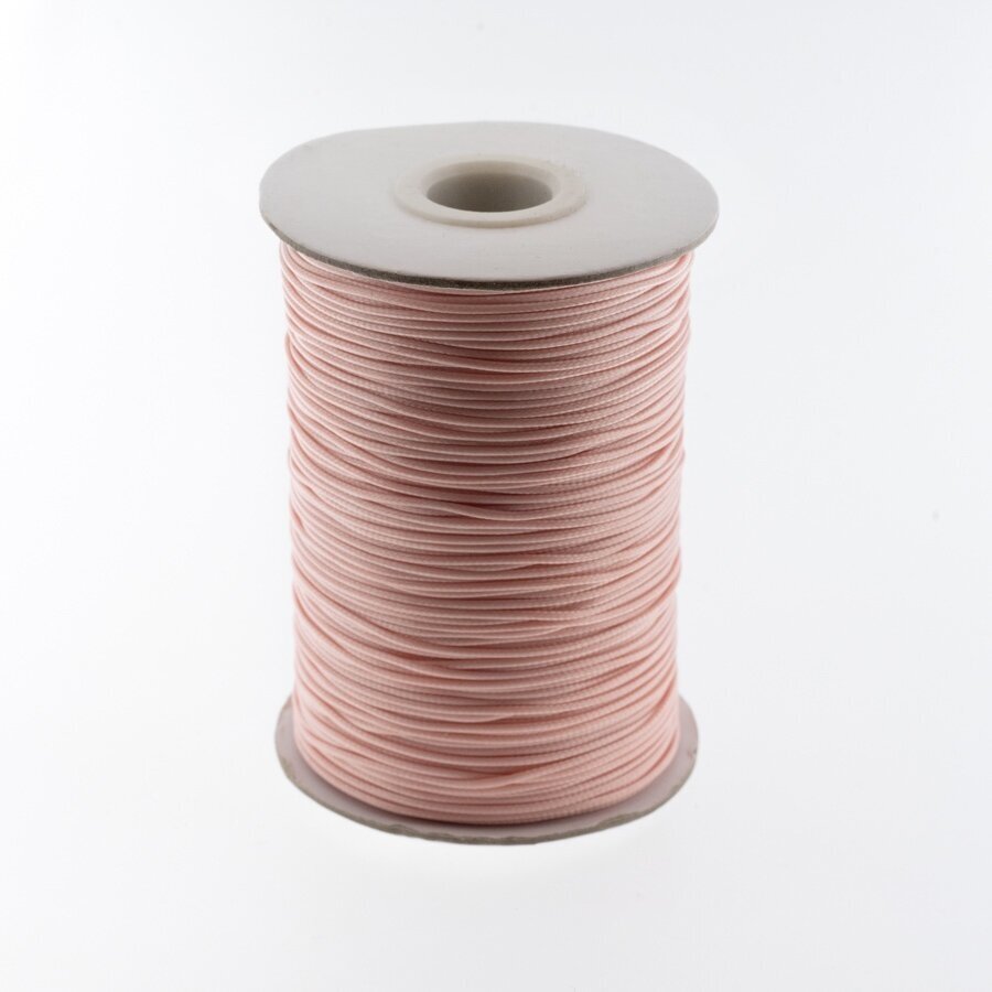 Vaškuota poliesterinė virvelė, #08 ypač šviesi rožinė spalva, apie 180 metrų/ritė, 1.0 mm Vaškuota poliesterinė virvelė, #08 ypač šviesi rožinė spalva, apie 180 metrų/ritė, 1.0 mm