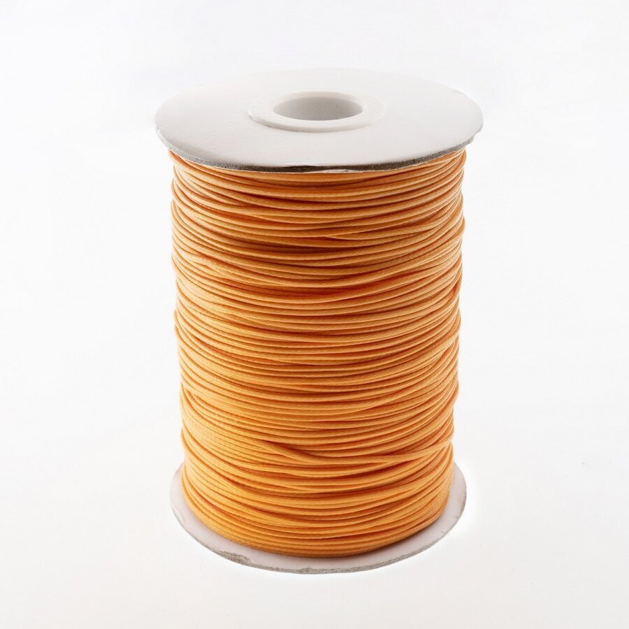 Vaškuota poliesterinė virvelė, #33 abrikoso oranžinė spalva, apie 180 metrų/ritė, 0.5 mm