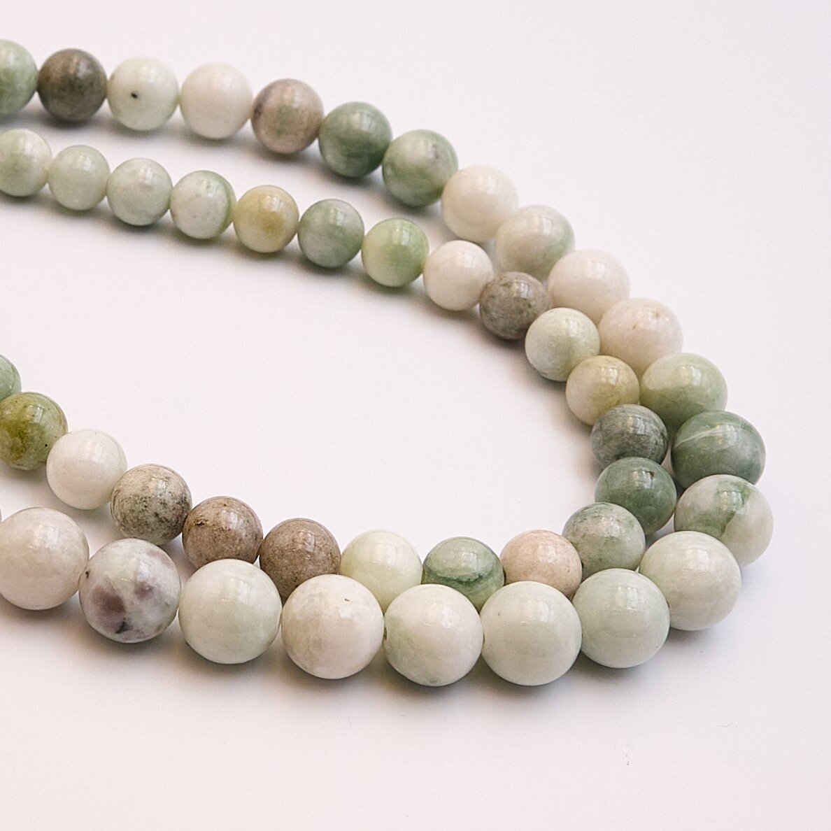 Mountain Jade (Dolomitic Marble), Natural, Round Bead, #Y28 Light Nephrite, 37-39 cm/strand, 6 mm Mountain Jade (Dolomitic Marble), Natural, Round Bead, #Y28 Light Nephrite, 37-39 cm/strand, 6 mm