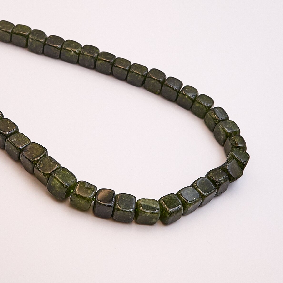 Green Jade, natural, AB quality, rounded cube shape, 39-40 cm/strand, 8 mm Green Jade, natural, AB quality, rounded cube shape, 39-40 cm/strand, 8 mm